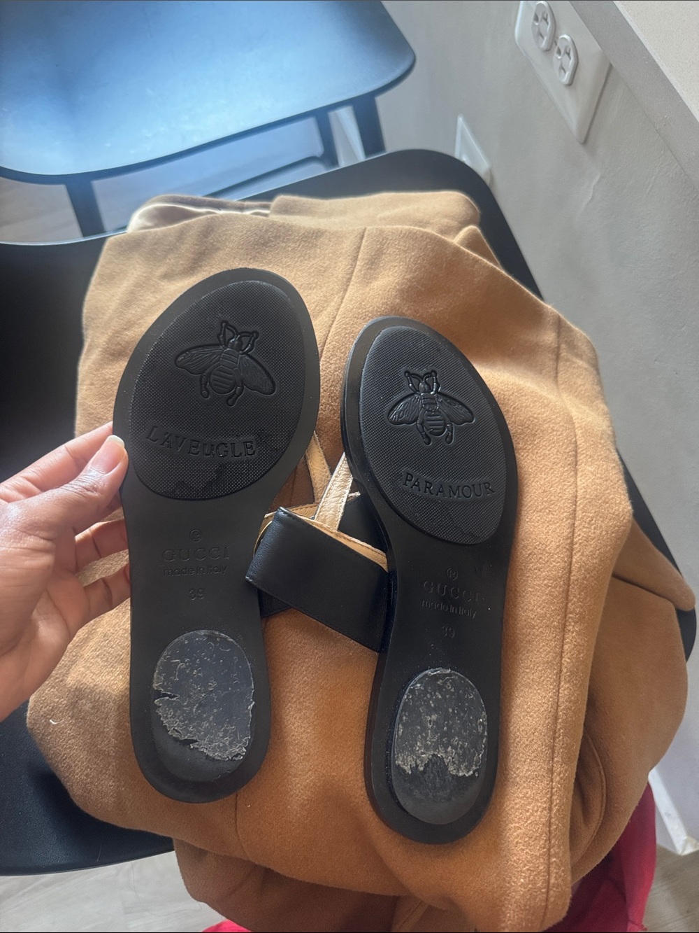 Gucci Flat Marmont Leather Thong- Black Sandal Thong Slide - Picture 4 of 4